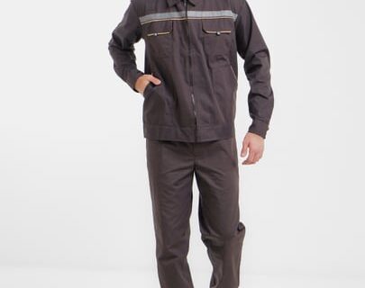 Коричневая рабочая одежда